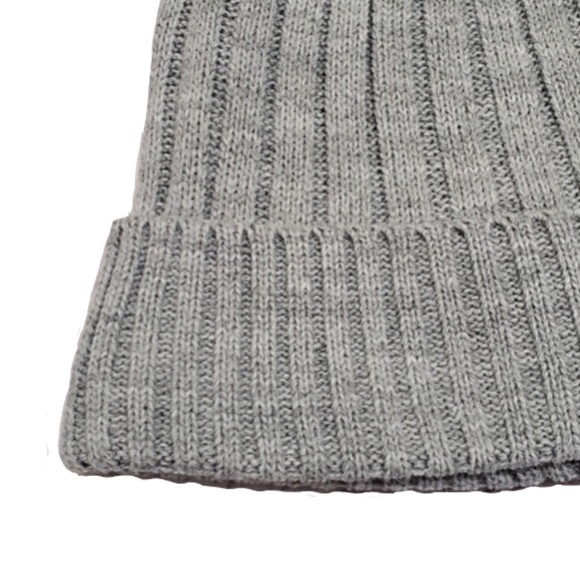 NWT -Michael Kors Grey Pom Pom Knit Beanie - Picture 6 of 11